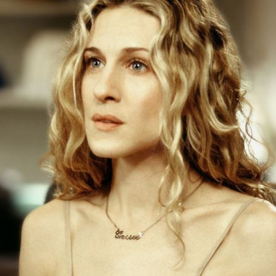 What is Carrie Name Necklace? Carrie's Necklace