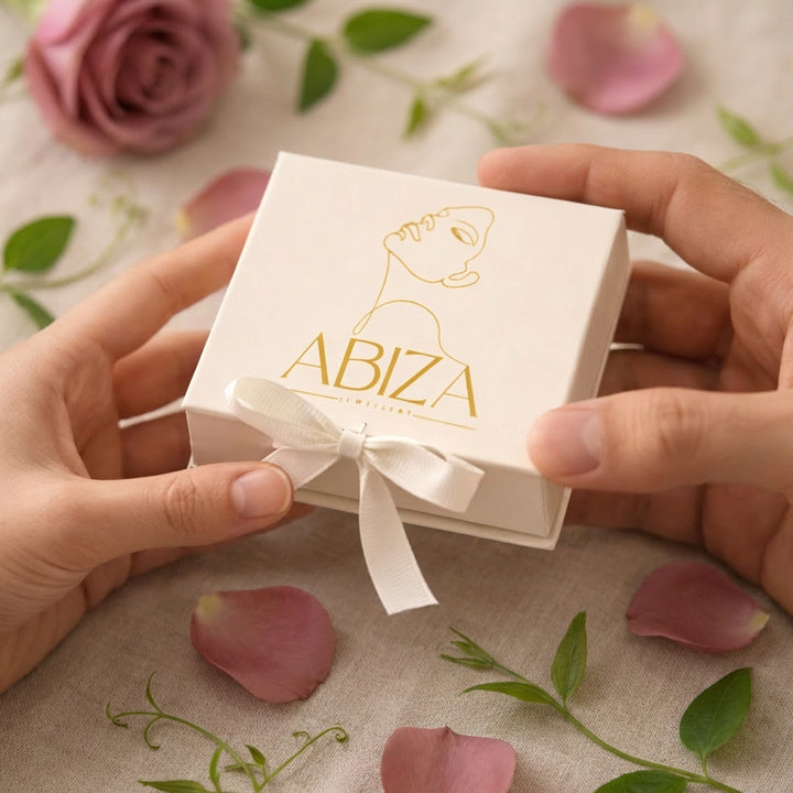 Abiza gift box and printed crystal meaning card — gift-ready packaging