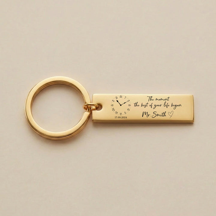 Gold personalised couple keyring with wedding time and date engraving