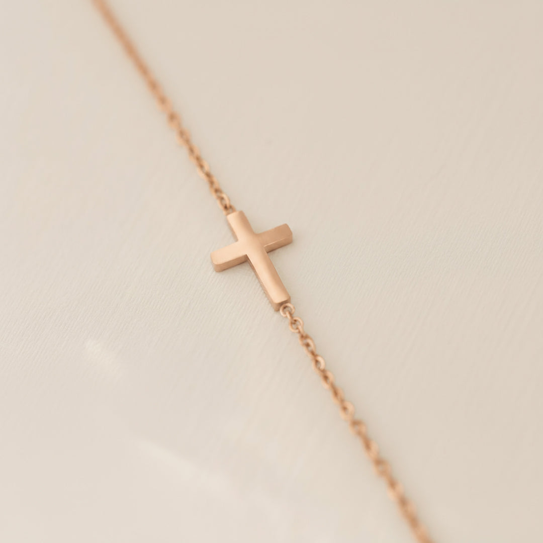Sideways Cross Necklace Gold Silver – Abiza