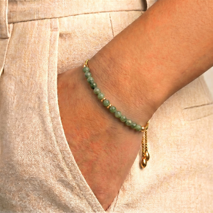 Model wearing Abiza African jade bracelet on wrist