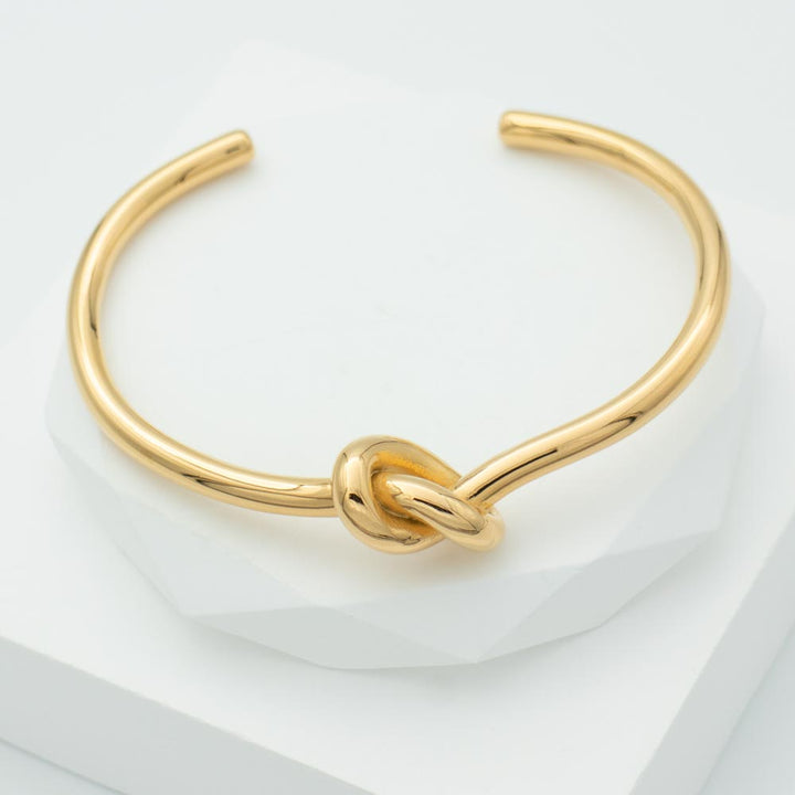 sailor's knot gold bangle