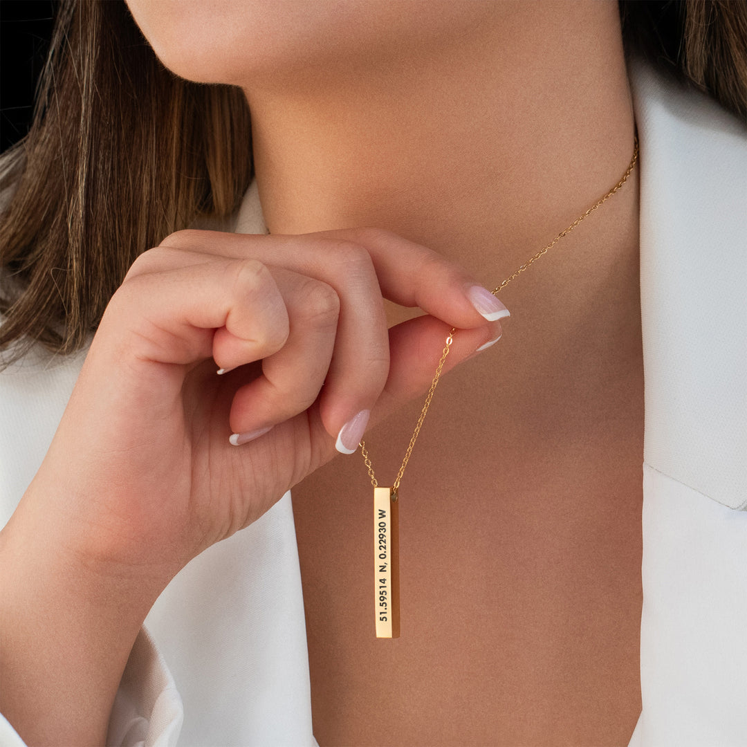 coordinate bar necklace
