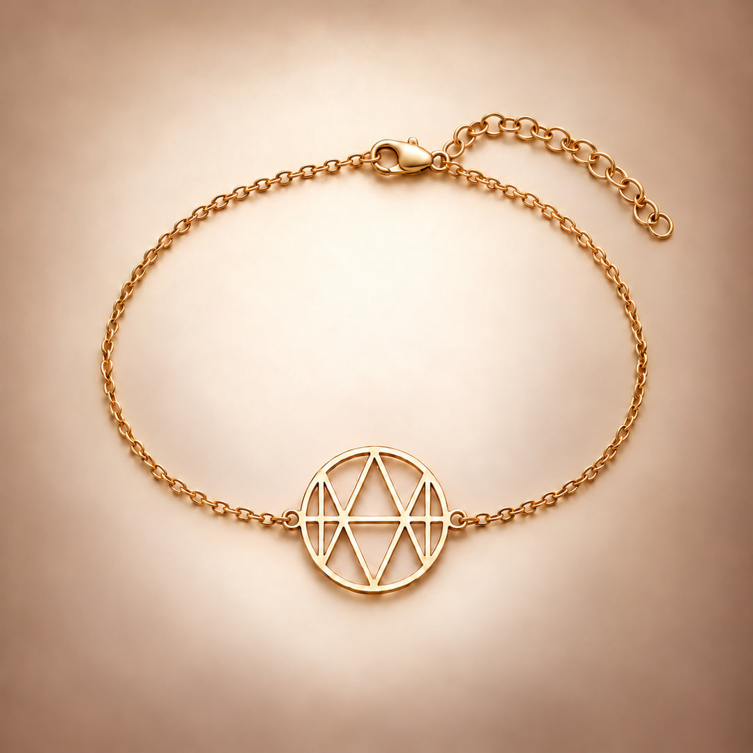 18K gold plated monogram name bracelet with lobster clasp and extender chain