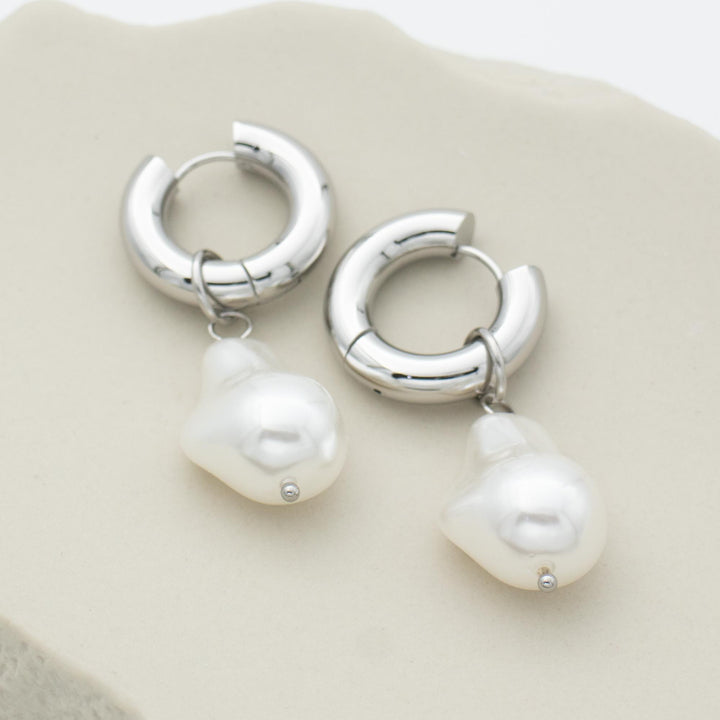  Silver Pearl Earrings 