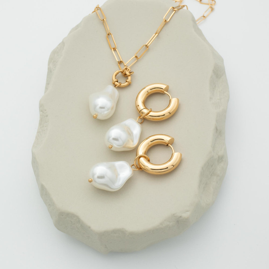 Pearl Necklace and Earrings Set