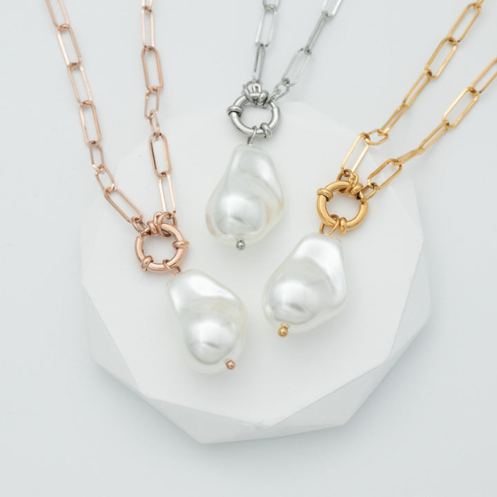 Chunky Pearl Pendant Necklace