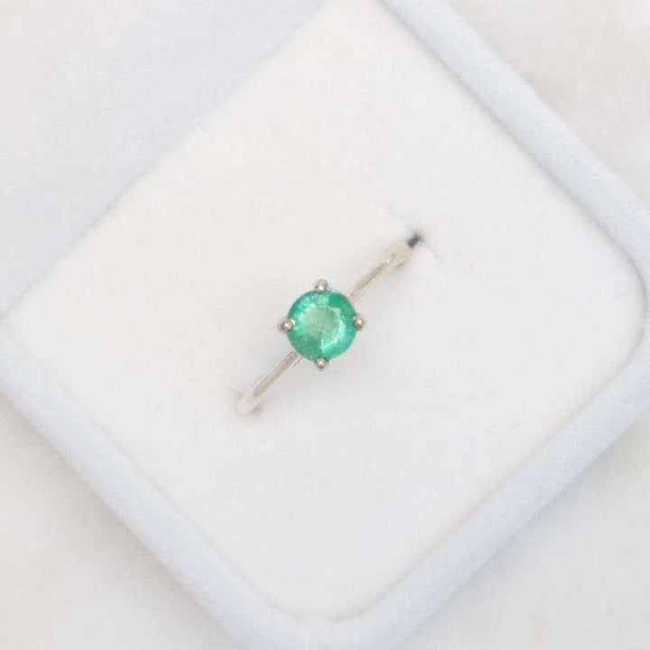 Silver-Emerald-Ring