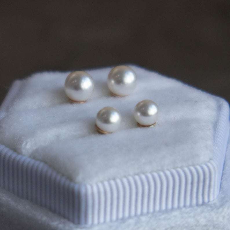 Small Pearl Earrings Stud